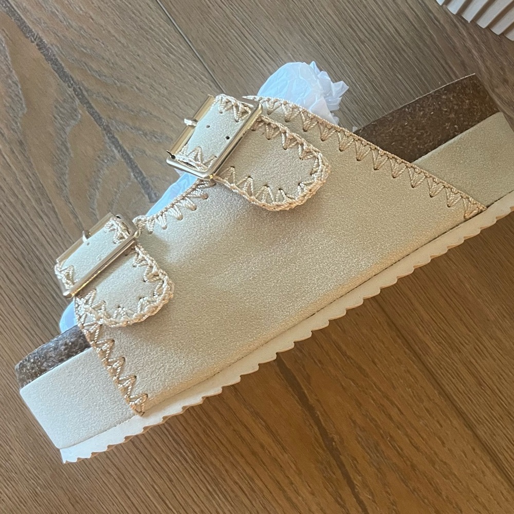 Brand new MIA Bowie Platform Sandals